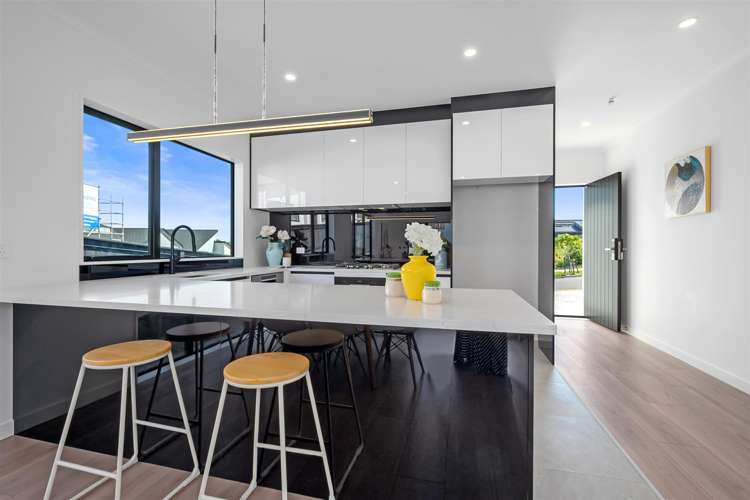 52 Whakairo Crescent Gulf Harbour_11