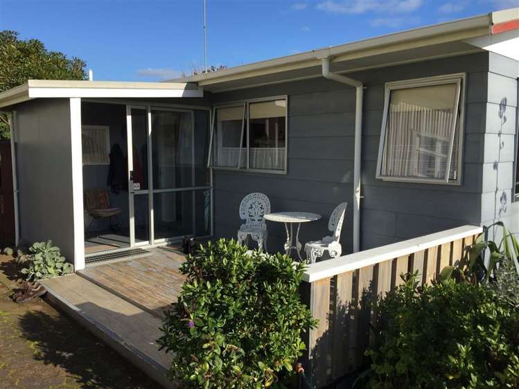 5 Rerenga Street Mokau_8