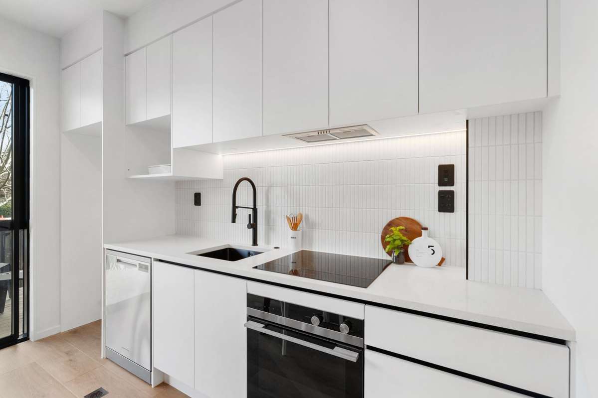 1-8/6C Kingsway Avenue_1