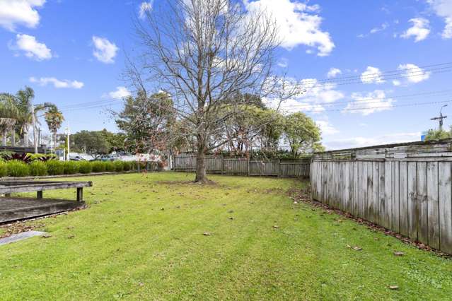 Bright and Sunny One Bedroom Unit.