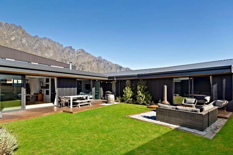 55 Jack Hanley Drive Jacks Point_1