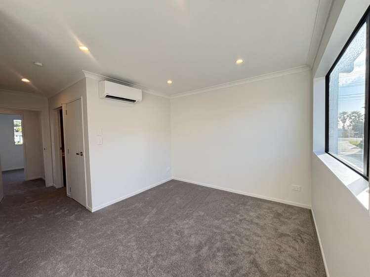 71D Royal Road Massey_18