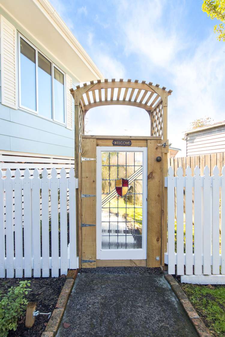 15 Pitcher Place Glen Eden_13