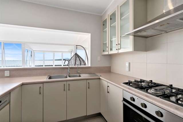 63 Parr Terrace Castor Bay_3