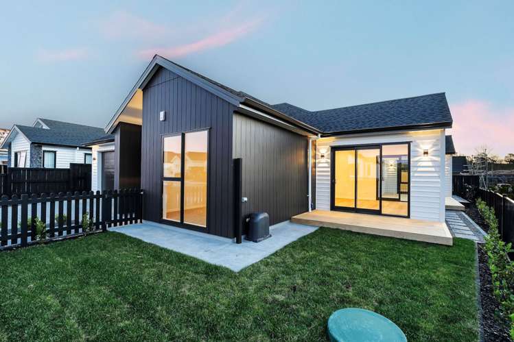 13 Tipu Crescent Wainui_8