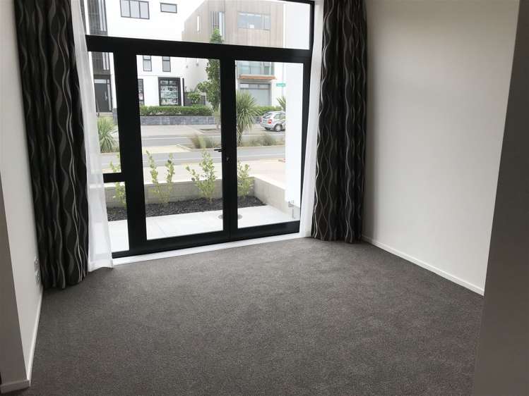 121 Hobsonville Point Road Hobsonville_1