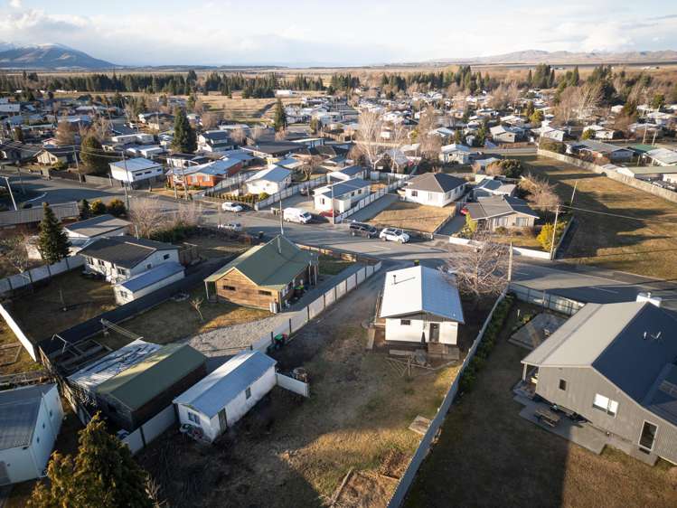 12 Fraser Crescent Twizel_24