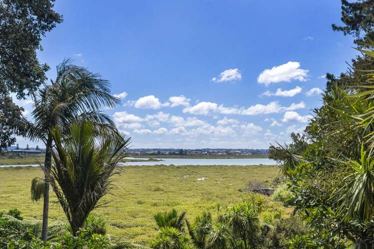 1/7a Seaside Avenue Waterview_15