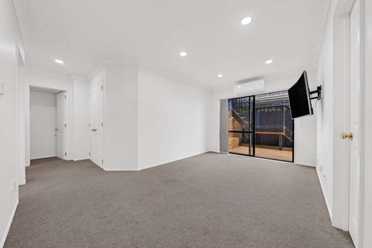 52A Oakdale Road Mt Roskill_13