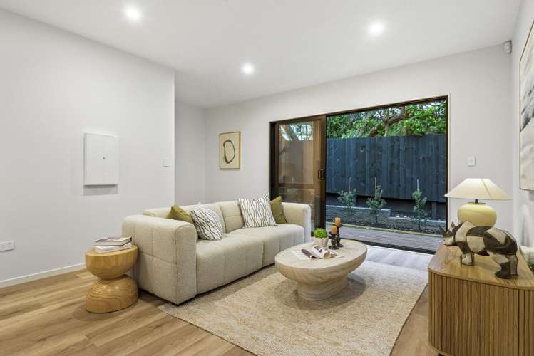 16-18 Handley Avenue Narrow Neck_19