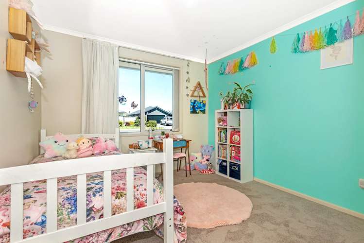 49 Sterling Park Lytton West_10