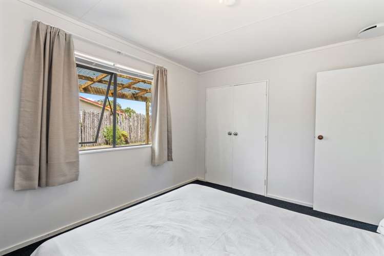 62 Atkinson Avenue Otaki Beach_6