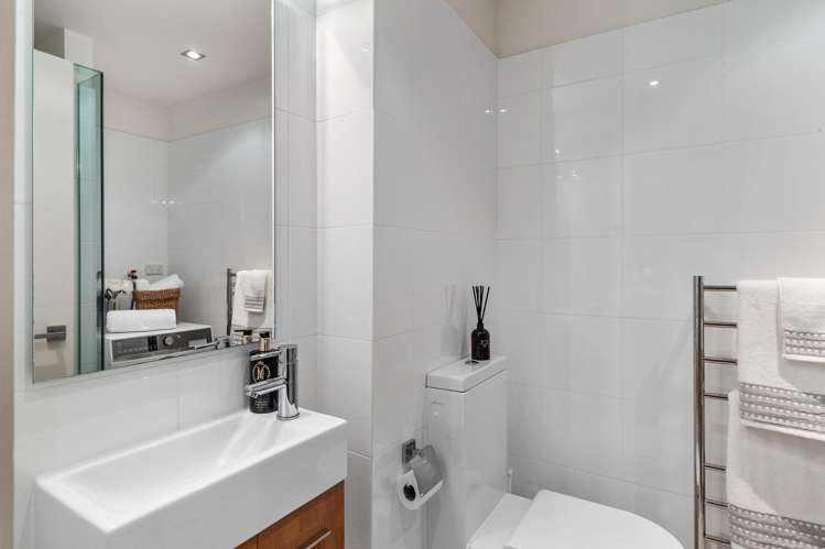 7 Little Compton Mews Snells Beach_17