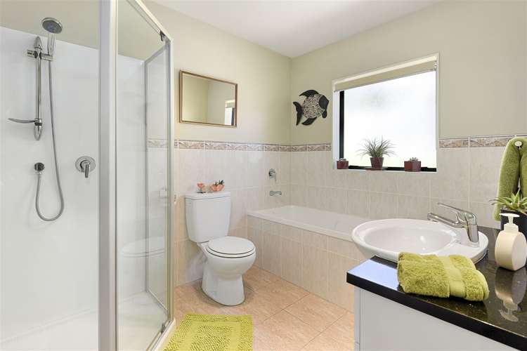 16 Leafield Crescent Henderson_25