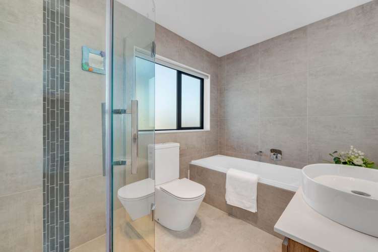 66 Donegal Park Drive Flat Bush_20