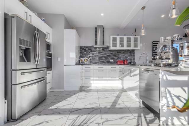 10 Queen Street West Levin_4