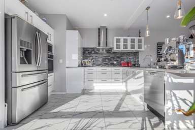 10 Queen Street West_4