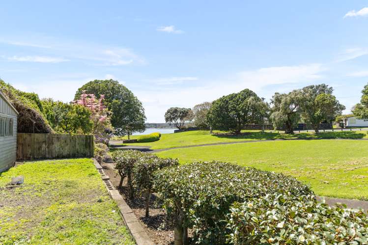 8 Shortt Avenue Mangere Bridge_7