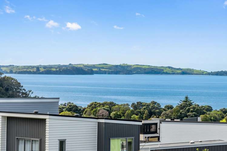 6 Moki Place Long Bay_3