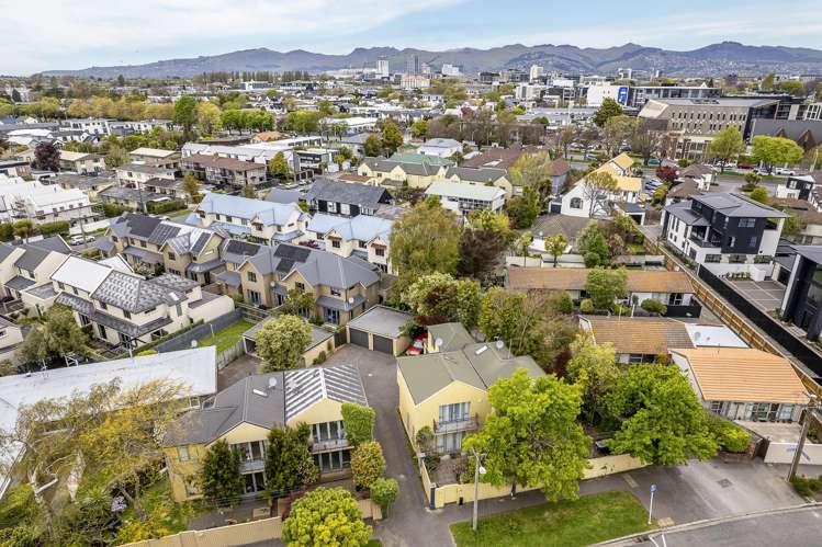 2/28 Derby Street Saint Albans_17