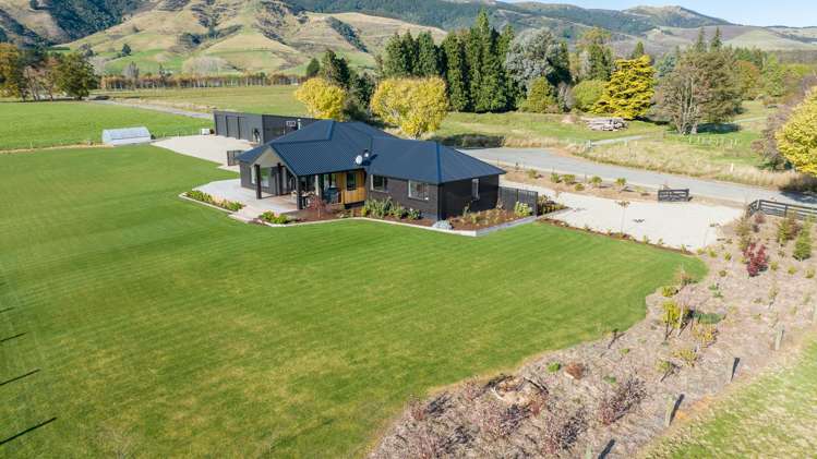 15 Cemetery Road Kuri Bush_48