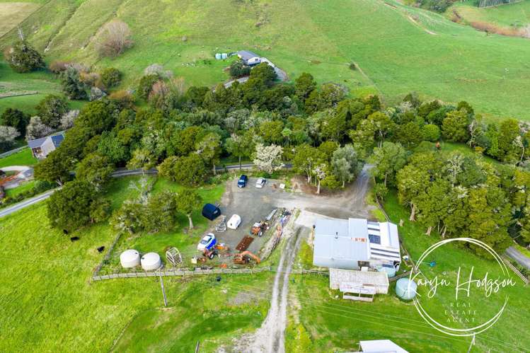 55 Puriri Glade Maungaturoto_21