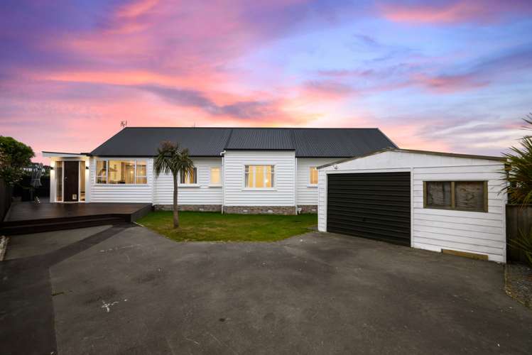 171 Breezes Road Aranui_0