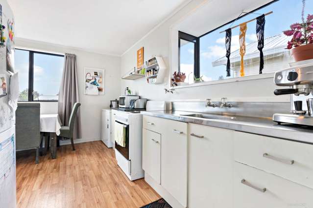 2/60 Redcrest Avenue Red Hill_2