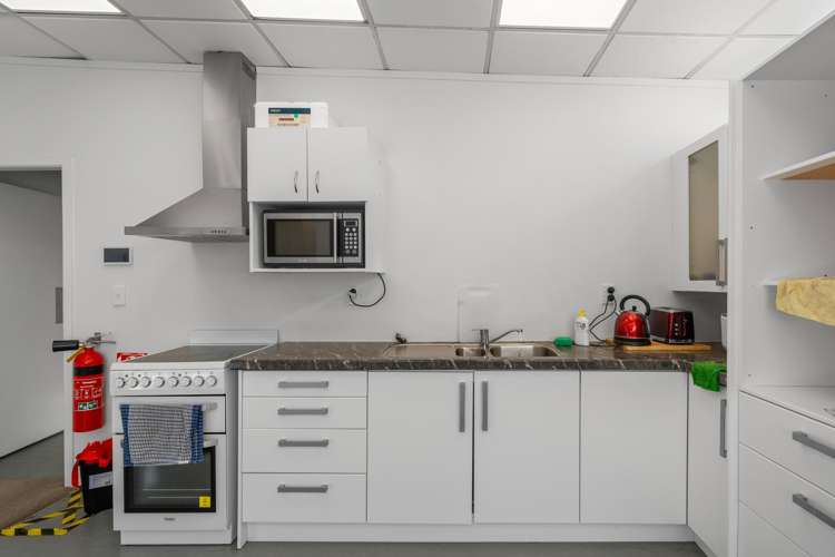 5/7-11 Queen Street Upper Hutt_3