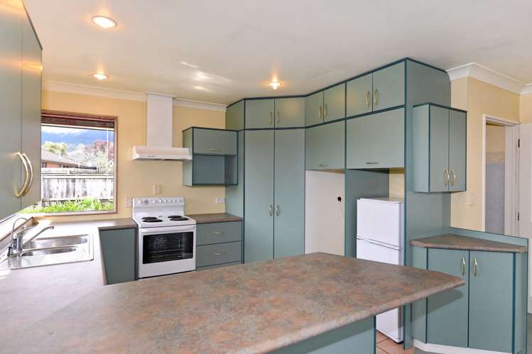 8 Holcroft Place Stoke_11