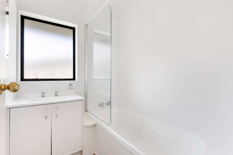 2/42 Wai Iti Place Clendon Park_11