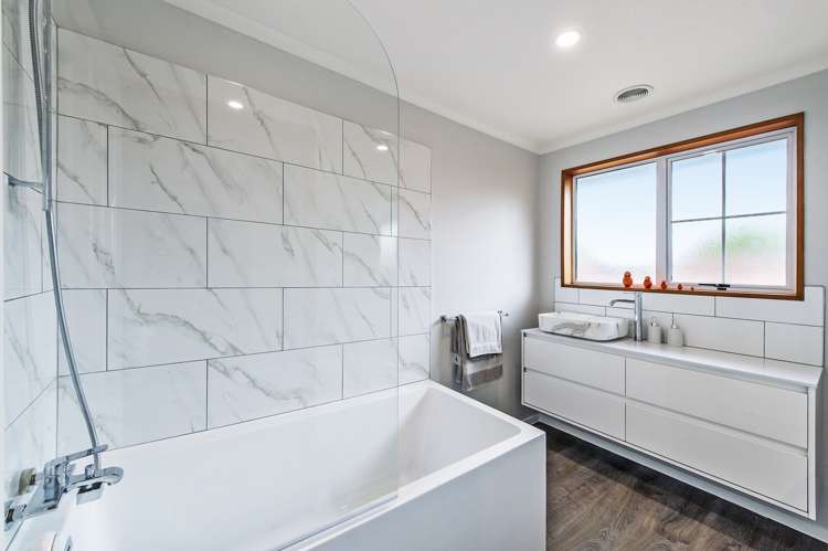 3 Oldham Place Darfield_21