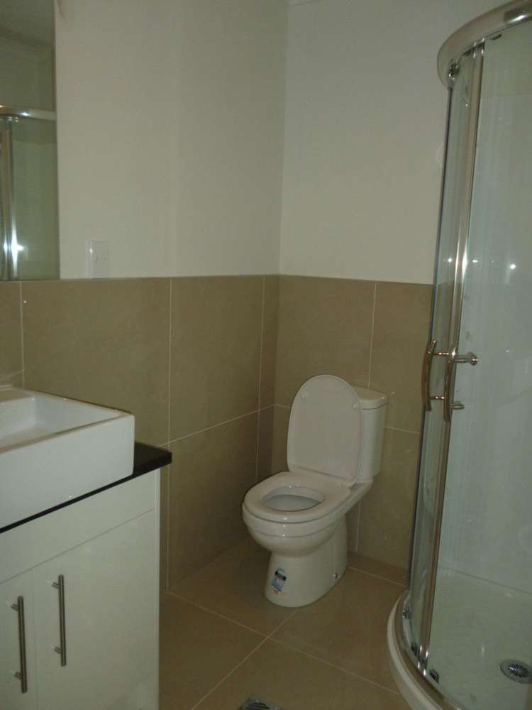 2/7 Vesty Avenue Hillcrest_9