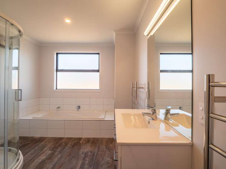 33 Grandvista Drive Green Island_12