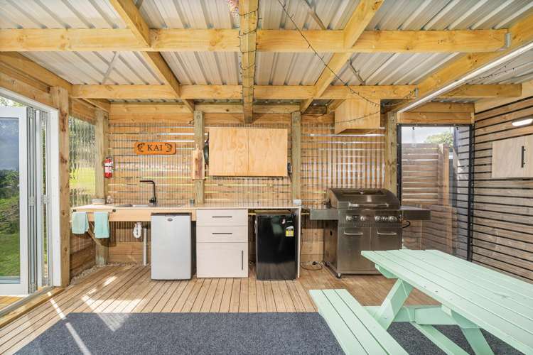 24 Oliver Leighs Drive_4