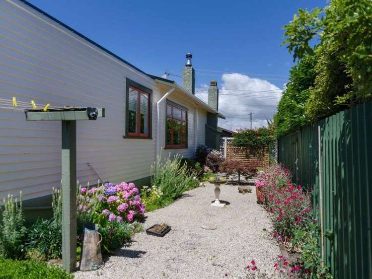 2 Garrison Street Carterton_16