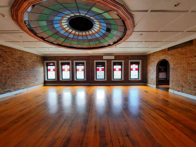 CHARMING AND ICONIC HERITAGE OFFICE