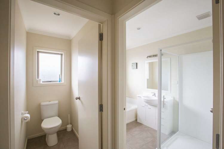 108 Solway Crescent Solway_14