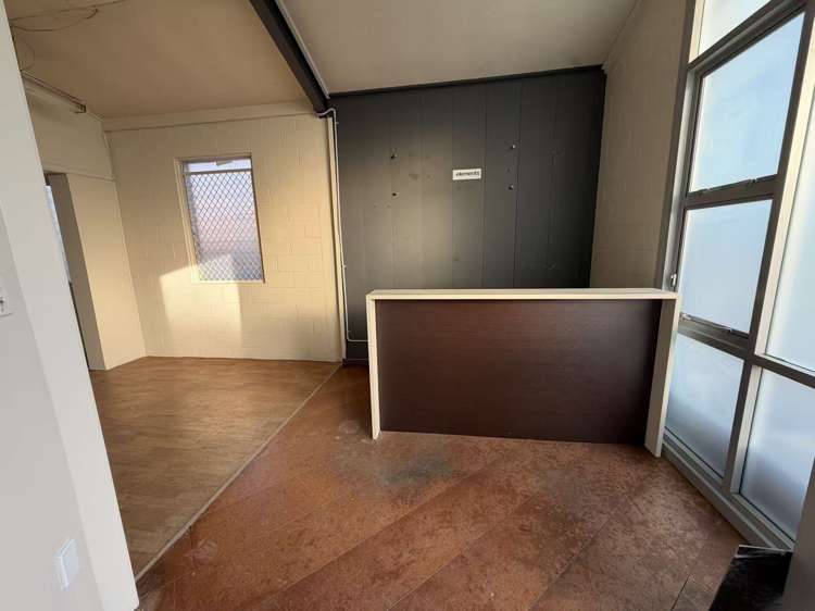 1 and 2/57 Carr Road Mt Roskill_7