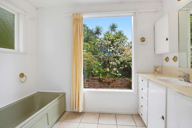 311 Karaka Bay Road Karaka Bays_14