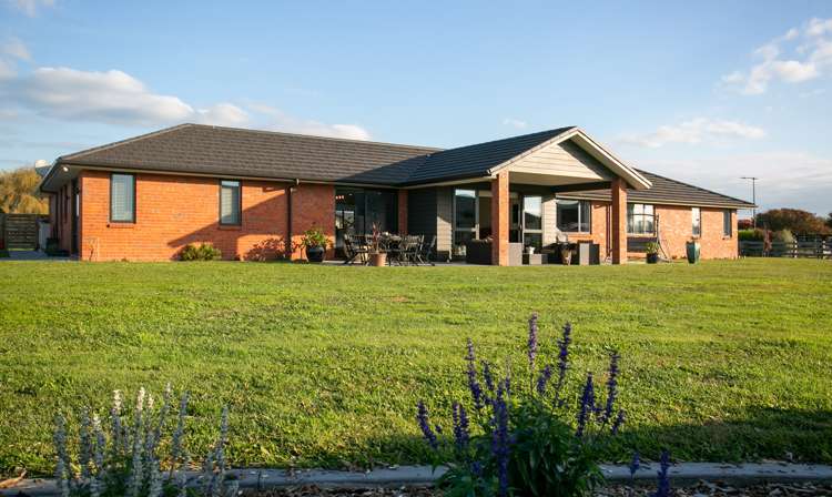 43 Seachange Drive Leamington_21