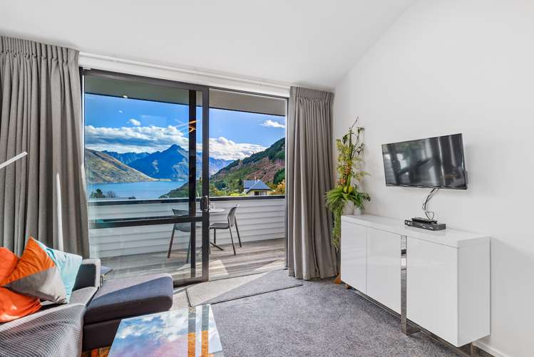 27 Watts Road Fernhill/Sunshine Bay_19