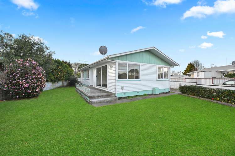 12 Rosalind Street Deanwell_14