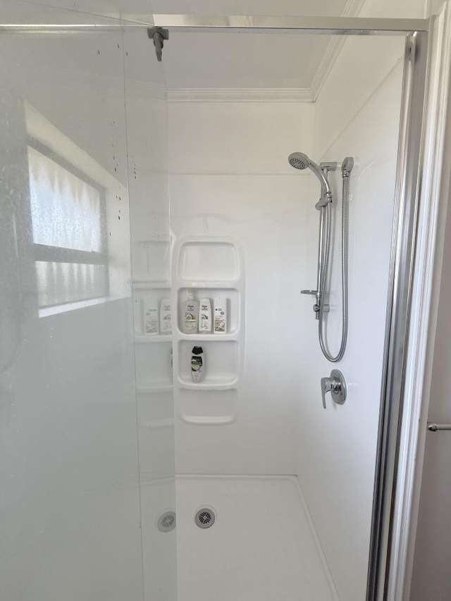 5 Hampton Place 11193_4