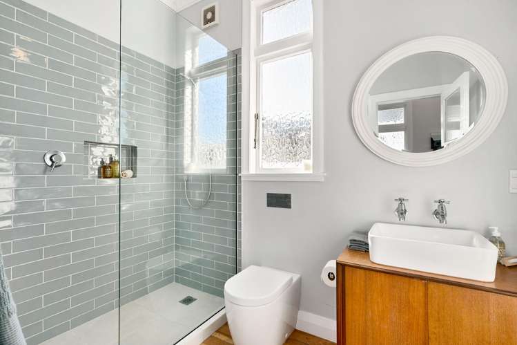 187 Onepu Road Lyall Bay_6