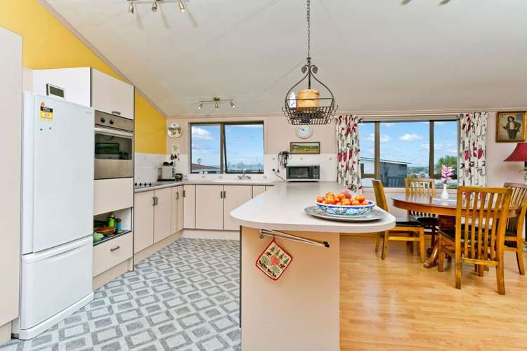 85 Pupuke Road Northcote_4