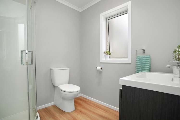 15 Grovedale Square Wainuiomata_7