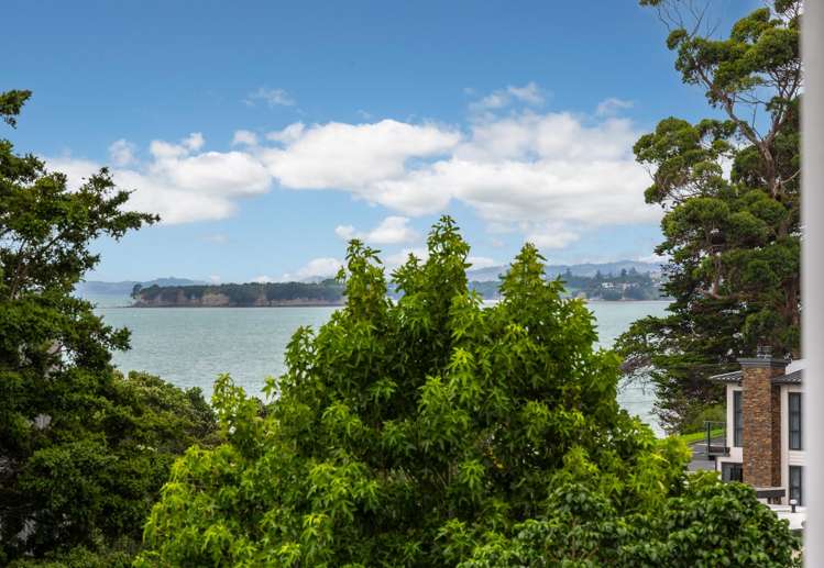 18 Gibson Place Mellons Bay_27