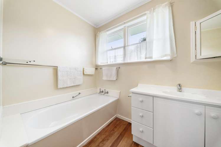 77 Nikau Street New Lynn_11