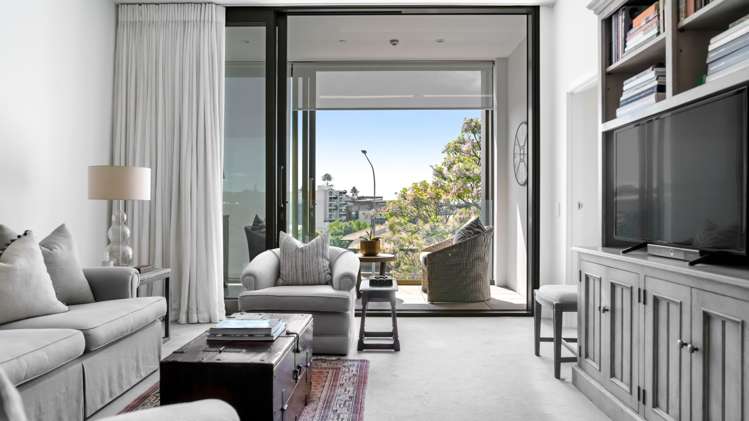 202/12 St Marks Road (6 months)_0